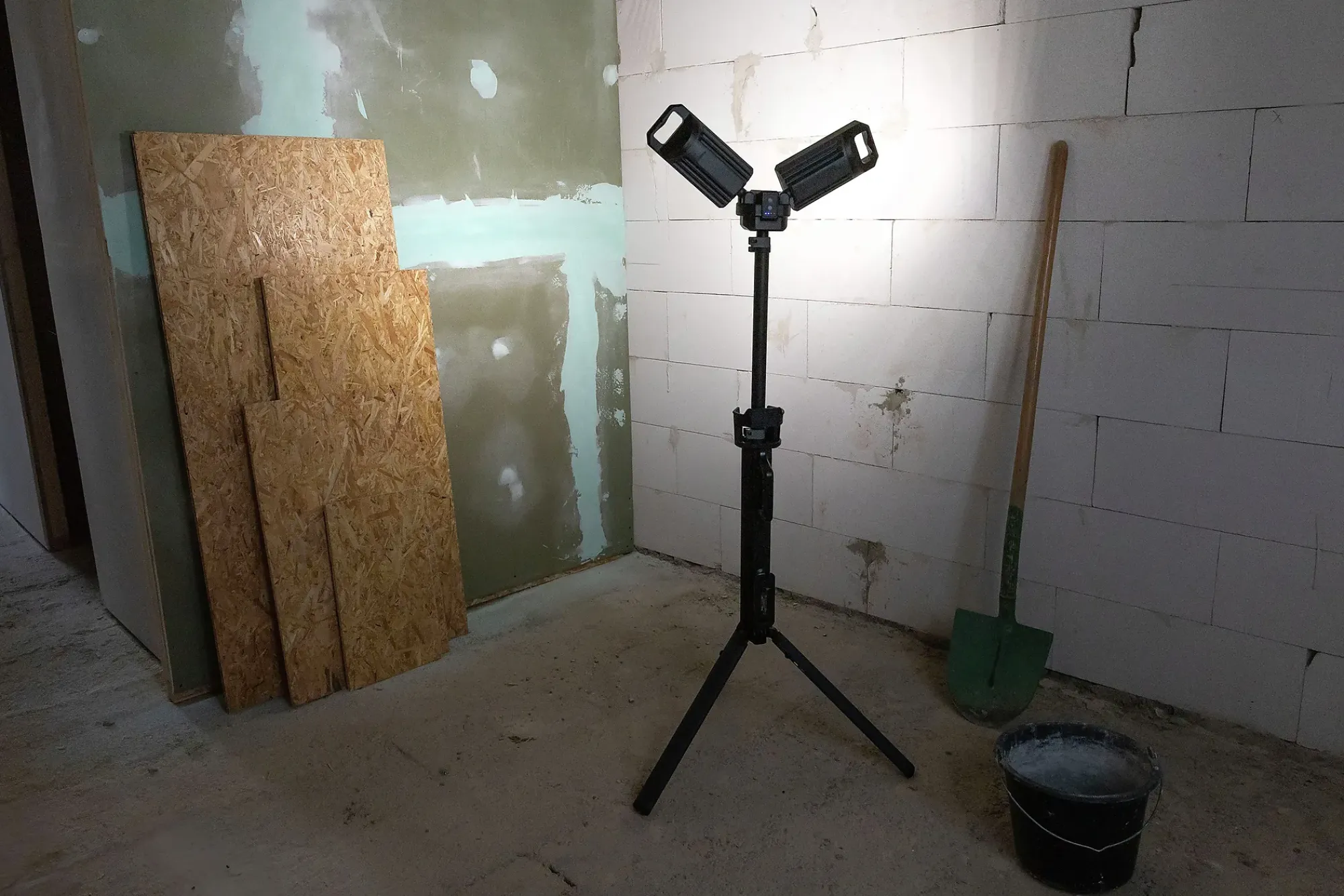 Arbeidslampe oppladbar 5000lm-Ansmann Clearance