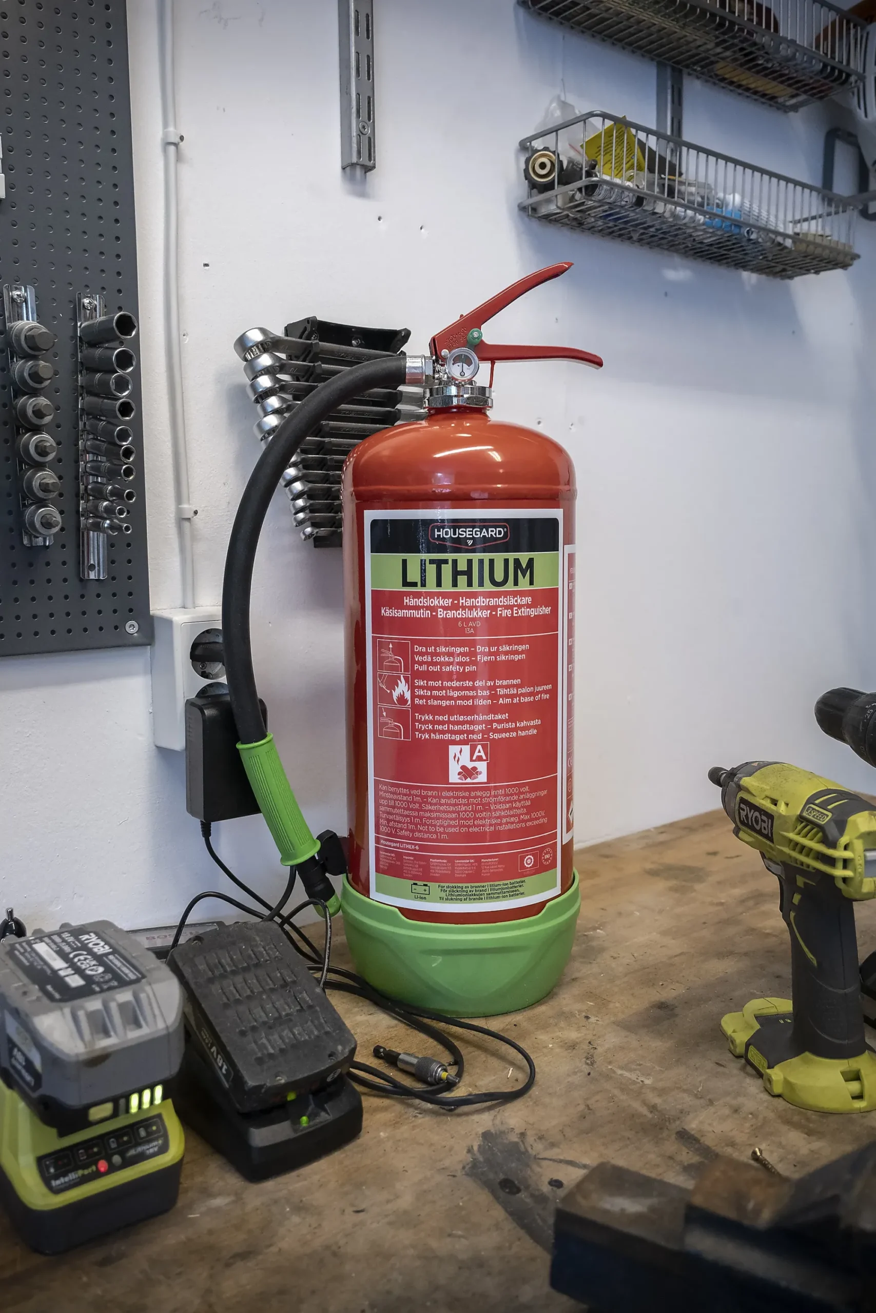 Brannslukker Litiumbrann 6L AVD-Housegard Online