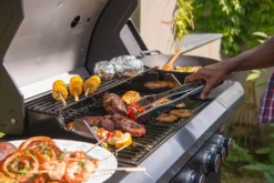 Gassgrill Rexon 4.1 med kokeplate på sidebordet-Landmann New