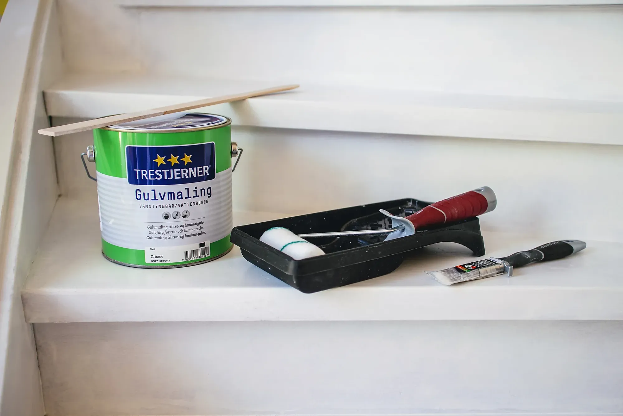 Gulvmaling halvblank A-Base 0,68l-Trestjerner Outlet