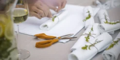 KJØKKENSAKS 18CM-Fiskars Outlet