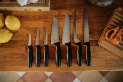 Kokkkekniv stor Functional Form 20cm-Fiskars Hot
