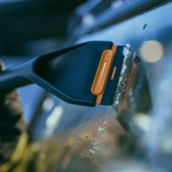 Kost & Isskrape teleskop m/roterende hode X-series-Fiskars Outlet