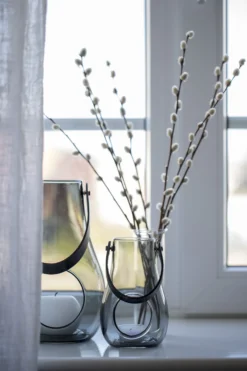 Lykt med hank Design With Light smoke 25cm-Holmegaard Hot