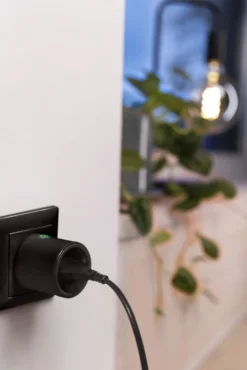 Smart Plugg wifi matter Innendørs Sort-Osram