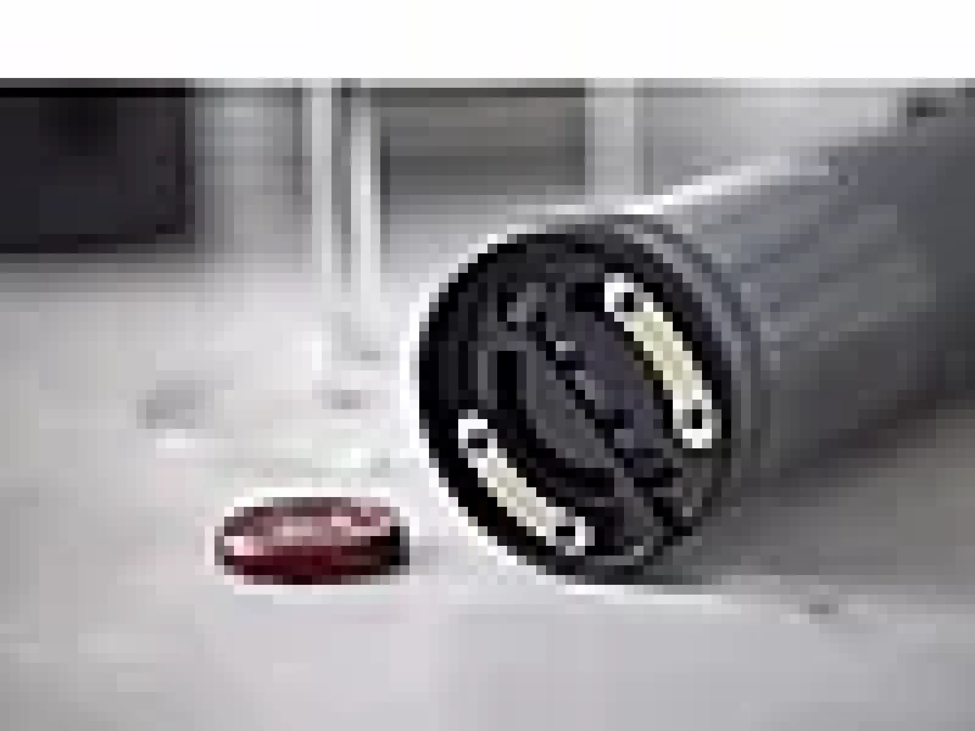 Vinåpner m/batteri matt svart rustfritt stål-Nordic sense Online